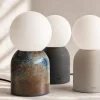 Lampada da tavolo Lume in gres smaltato e vetro opalino