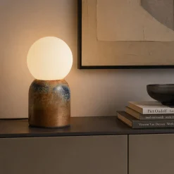 Lampada da tavolo Lume in gres smaltato e vetro opalino