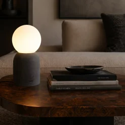 Lampada da tavolo Lume in gres nero e vetro opalino