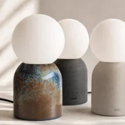 Lampada da tavolo Lume in gres grigio e vetro opalino