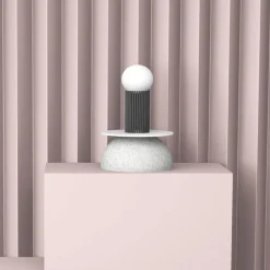 Lampada da tavolo nera Rivelarsi