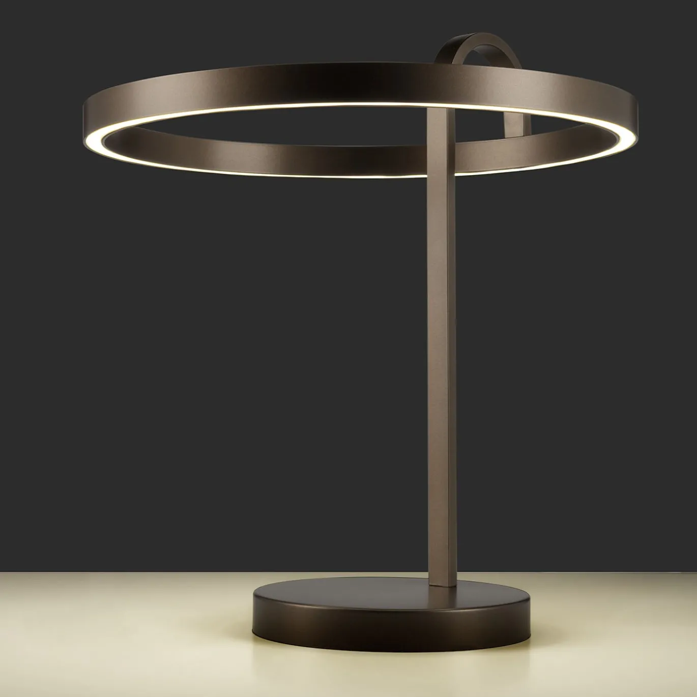 Lampada da tavolo Nido grande in metallo bronzo