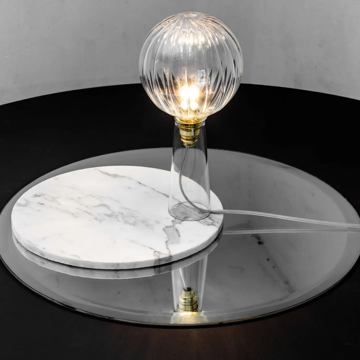 Lampada da tavolo Ping di Andrea Barra