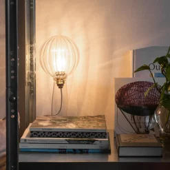Lampada da tavolo Ping di Andrea Barra