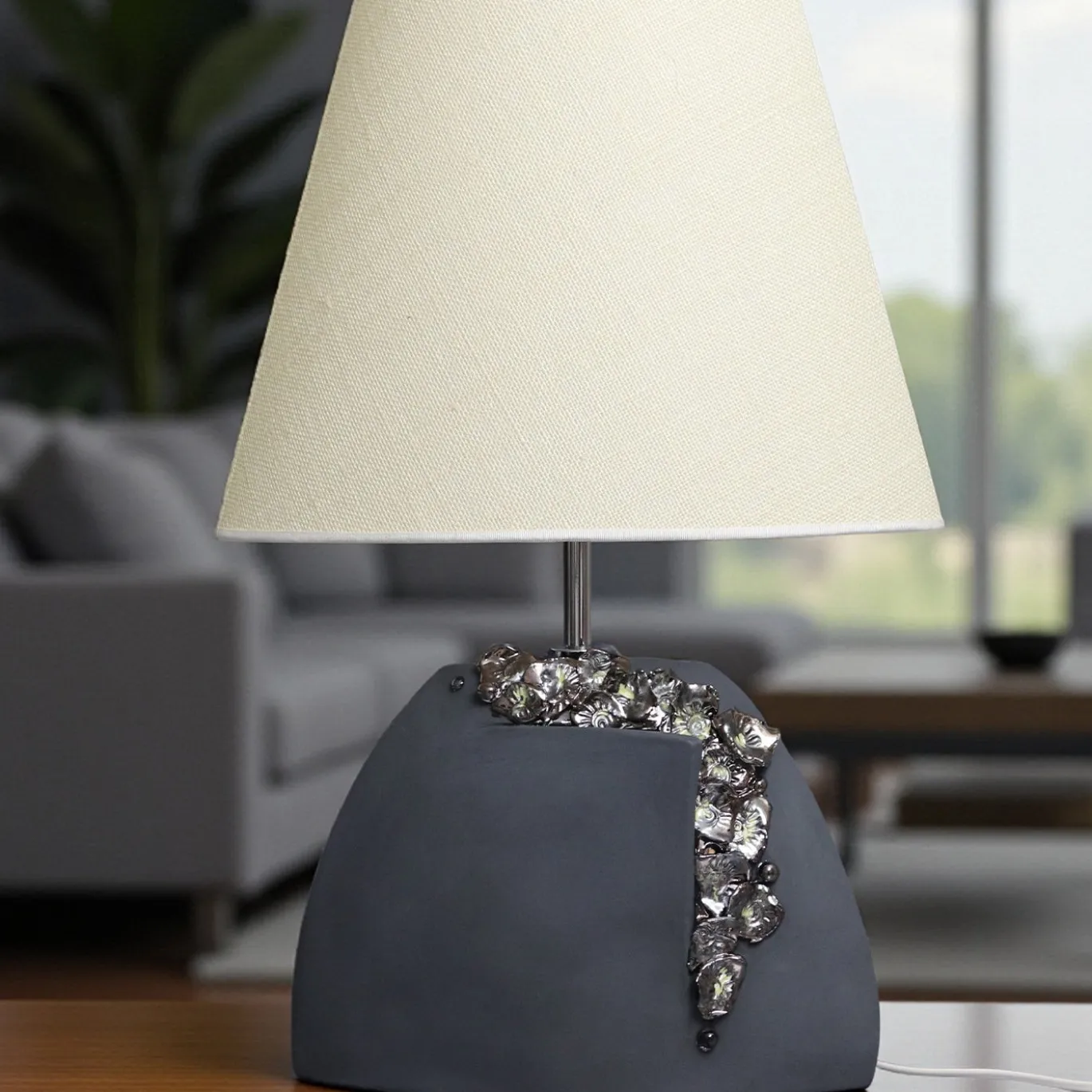 Lampada da tavolo Ramadura grande in ceramica nera