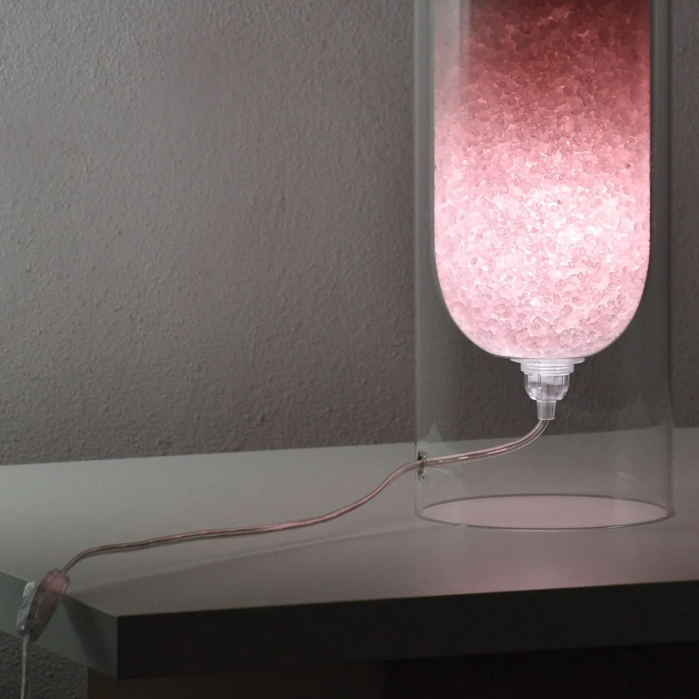 Lampada da tavolo Rocklumìna Spherical S rosa