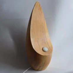 Lampada da tavolo scultorea Ogiva in Travertino giallo