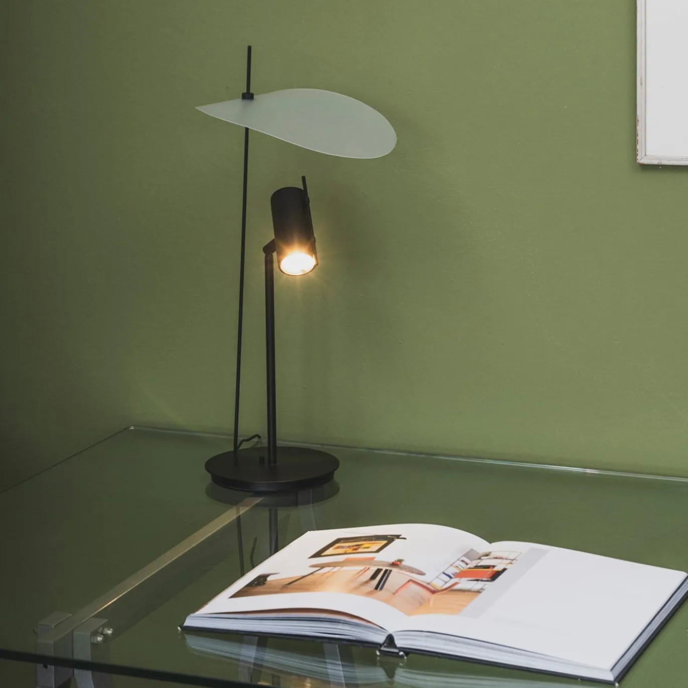 Lampada da Tavolo Stilla in Metallo Nero