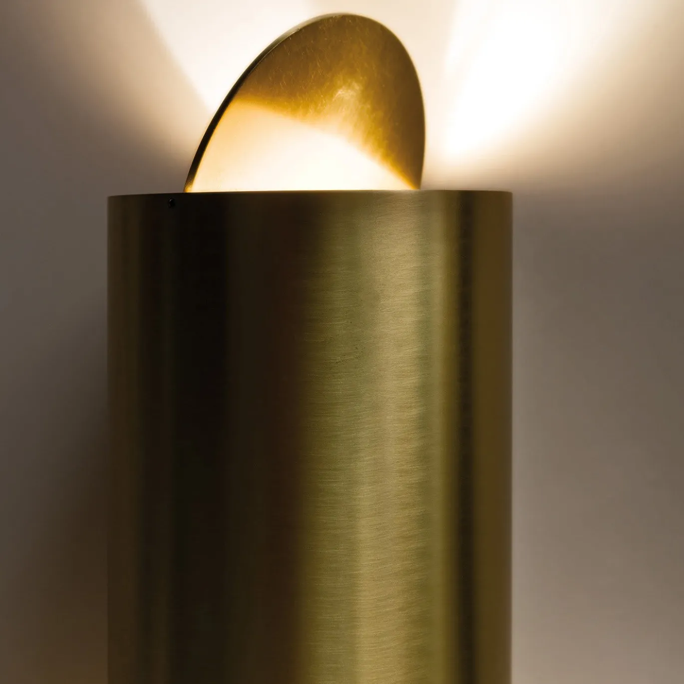 Lampada da tavolo Tubo Tavolo di Mickael Fabris