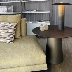 Lampada da tavolo Ufo in resina marrone scuro e oro