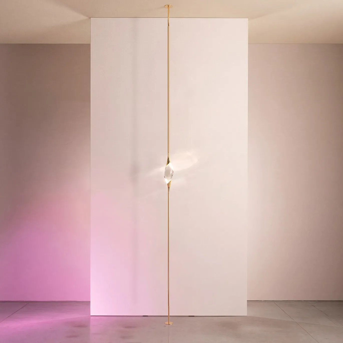 Lampada da terra a soffitto Il Pezzo 12 in ottone con finitura oro a 1 luce