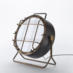 Lampada da terra Cantiere Black di Alberto Ghirardello