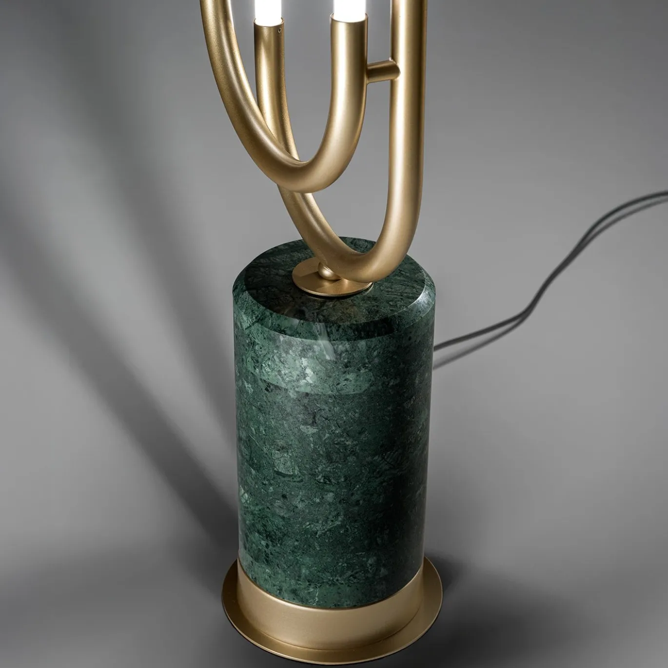 Lampada Da Terra Collier In Metallo Dorato e Marmo Verde Guatemala
