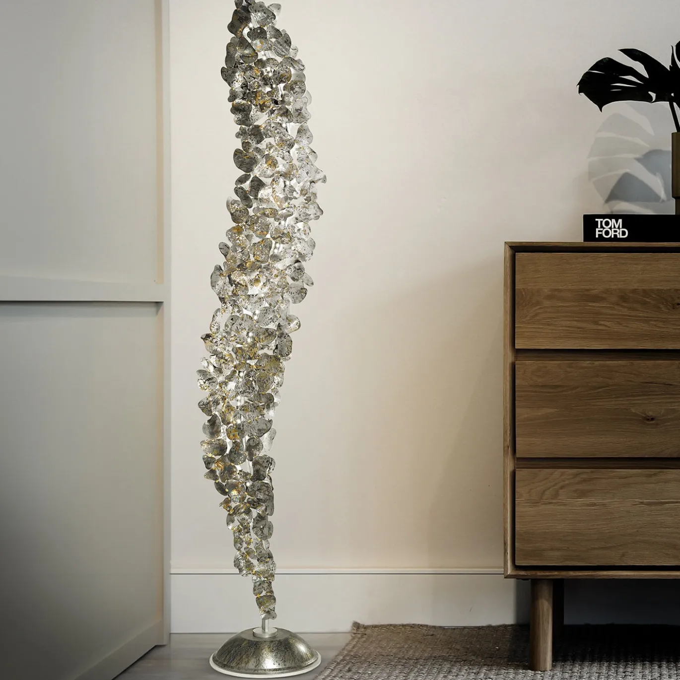 Lampada da terra Corten in metallo con finitura argento