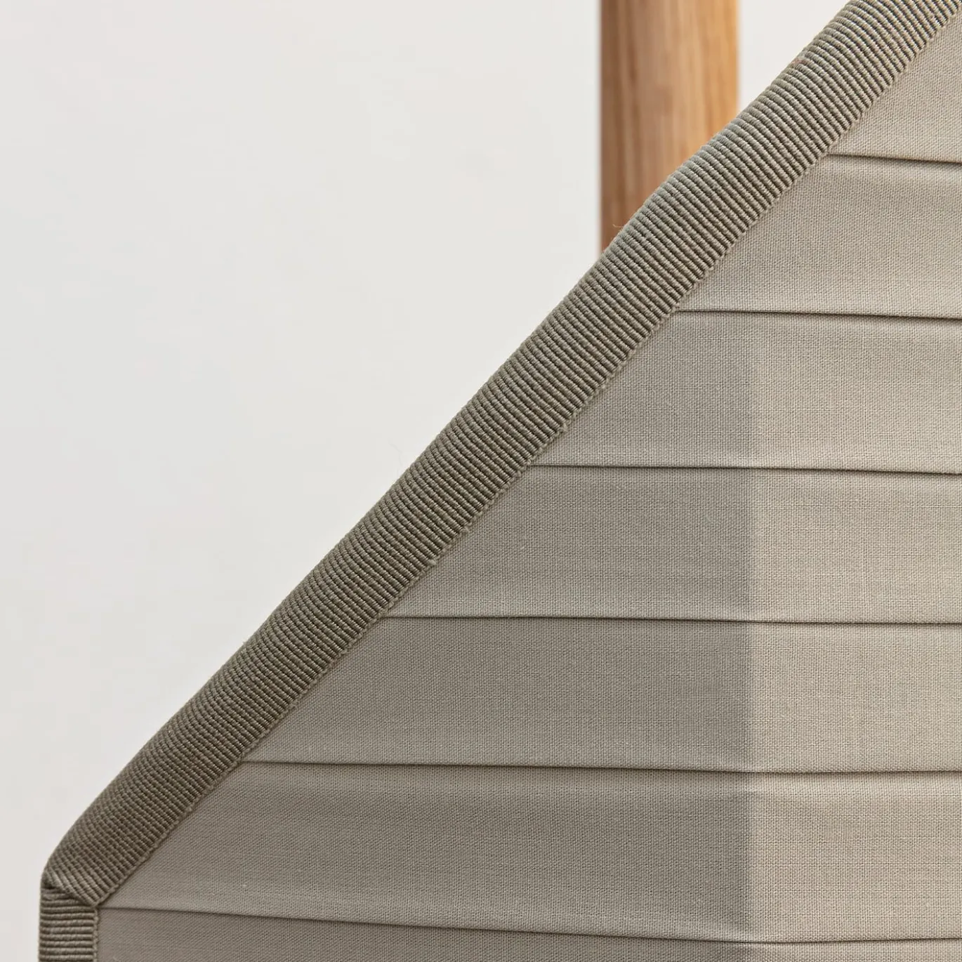 Lampada da terra Flag - Grigio a doppia plissettatura
