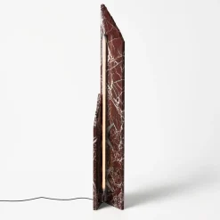 Lampada da terra in marmo Rosso Levanto di Parasite 2.0