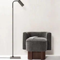 Lampada da terra in pelle grigia Marquesse