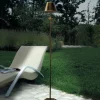 Lampada da terra Kuma in bronzo spazzolato di Michele Bönan