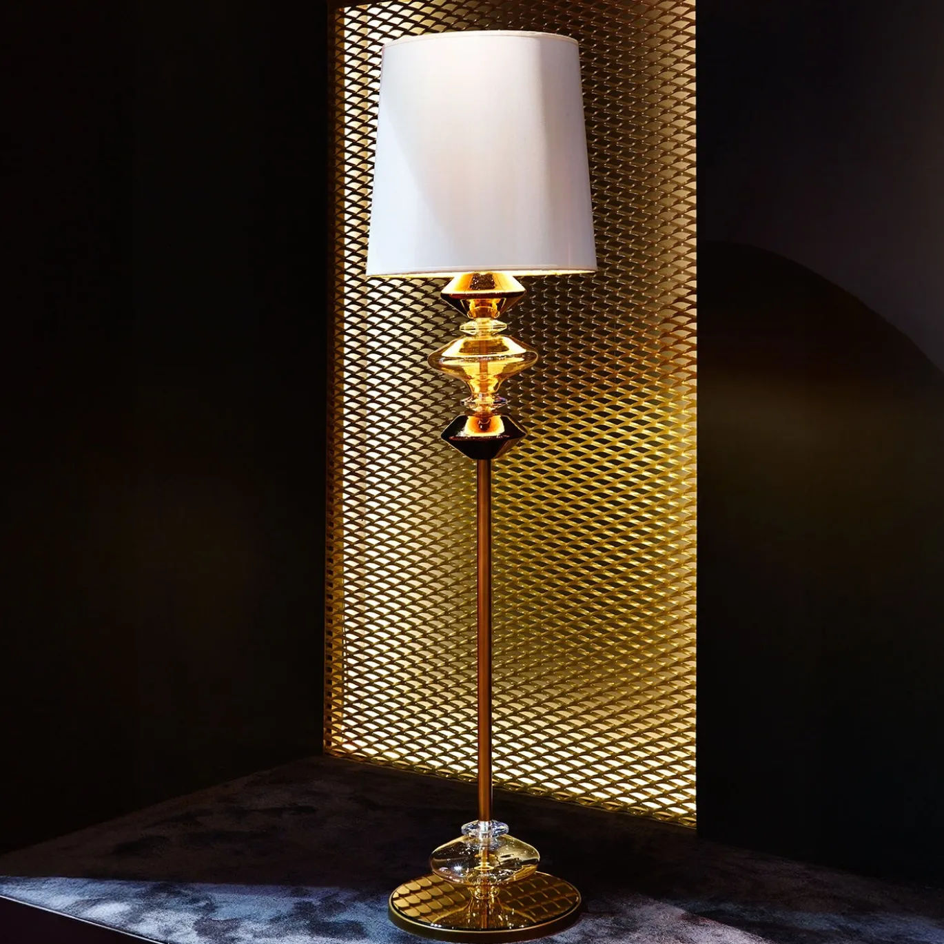 Lampada da terra Lescot