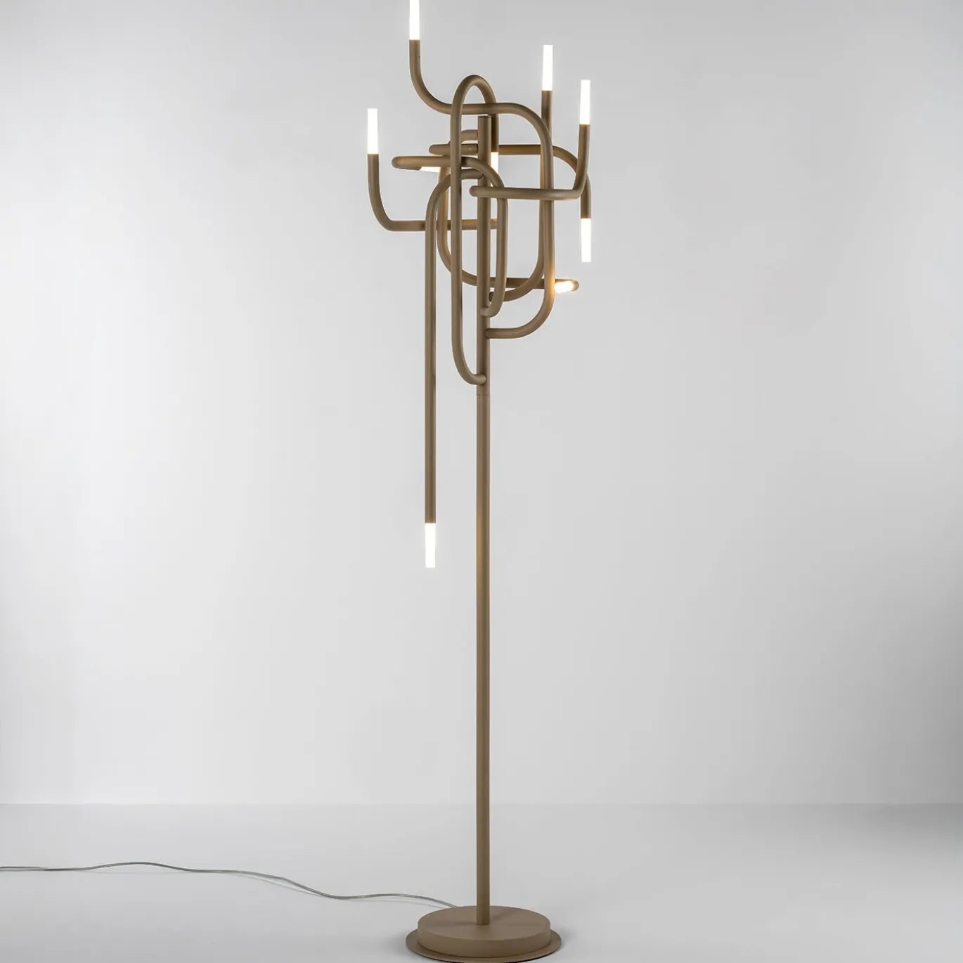 Lampada da terra Mangrove in metallo beige