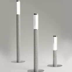 Lampada da terra Needle Media in marmo di Carrara di Marco Piva