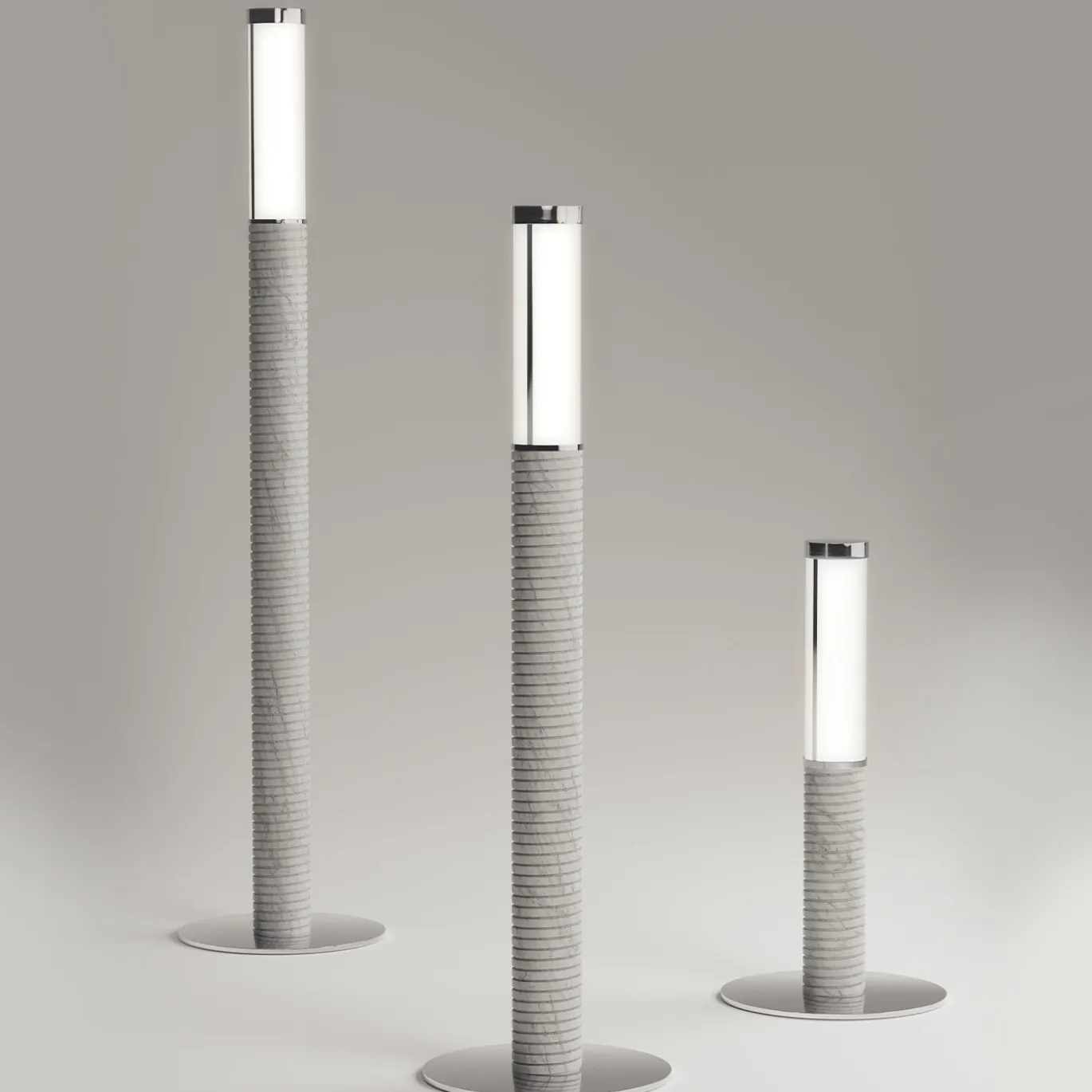 Lampada da terra Needle Media in marmo di Carrara di Marco Piva
