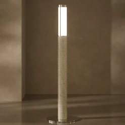 Lampada da terra Needle Media in marmo di Carrara di Marco Piva