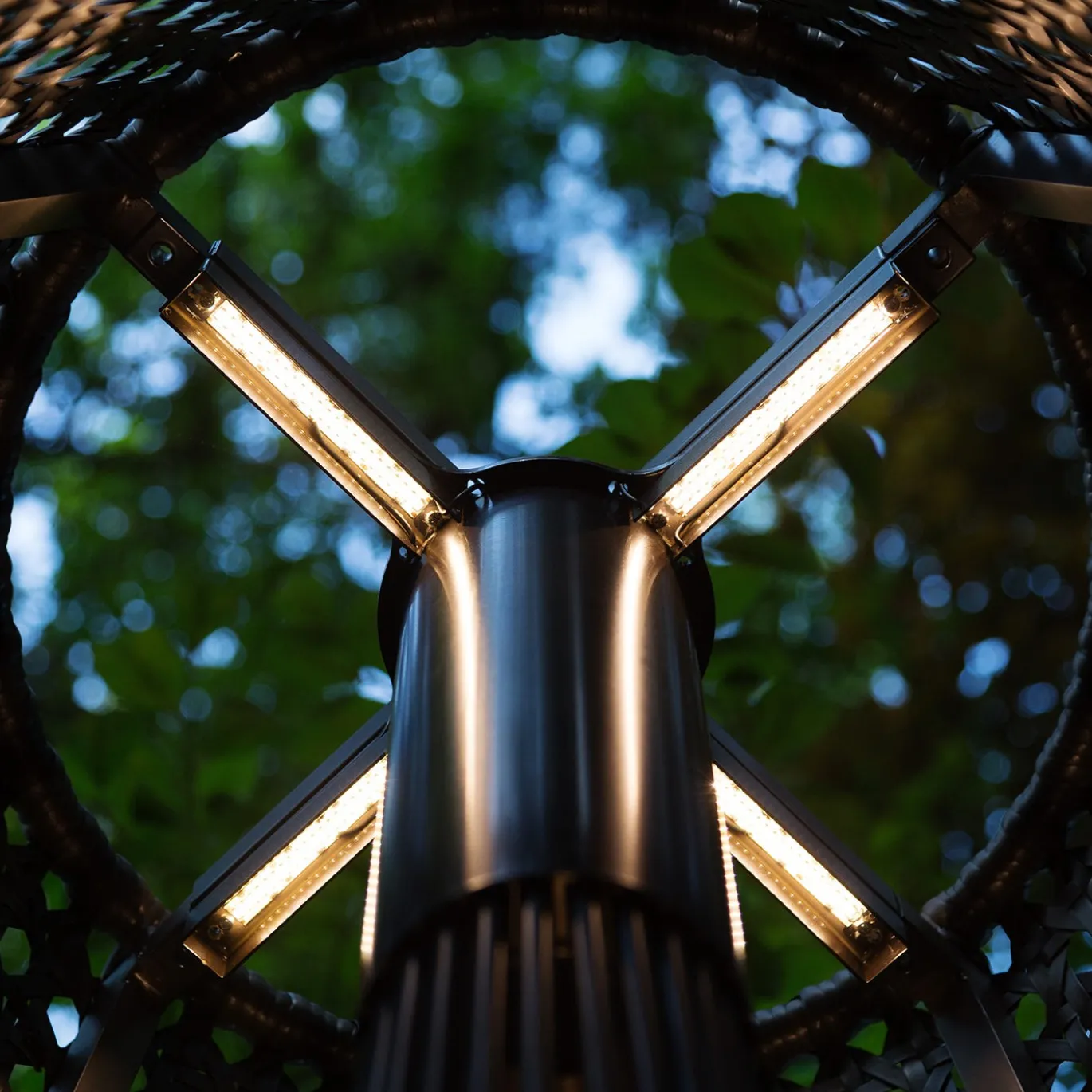 Lampada da terra Sole marrone da esterno di Samuele Mazza