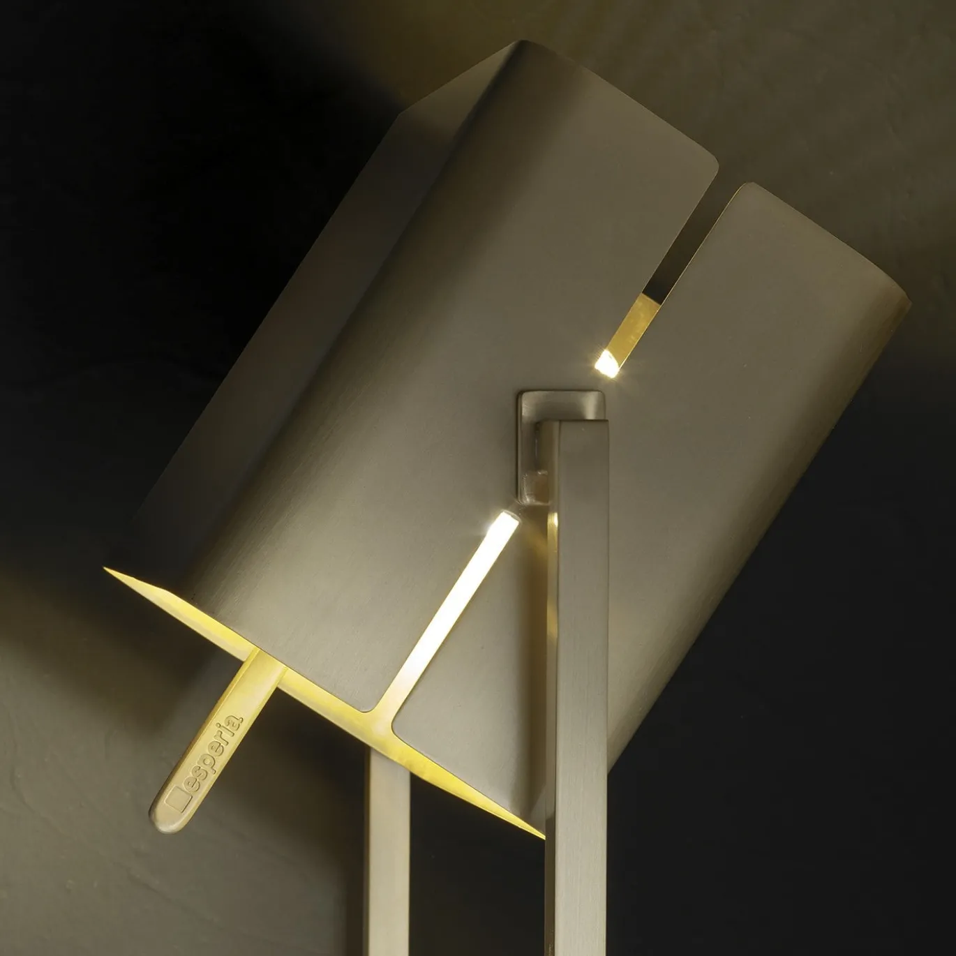 Lampada da terra Vega