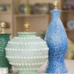 Lampada in maiolica Ortensia