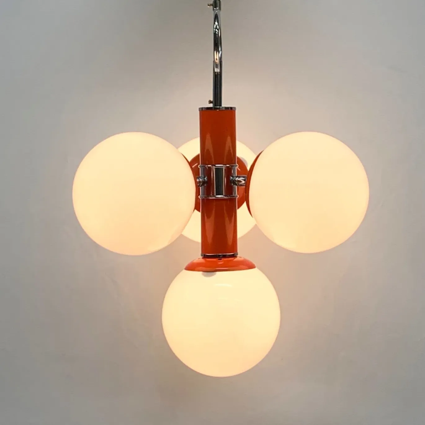 Lampadario a 4 luci arancione Stilnovo