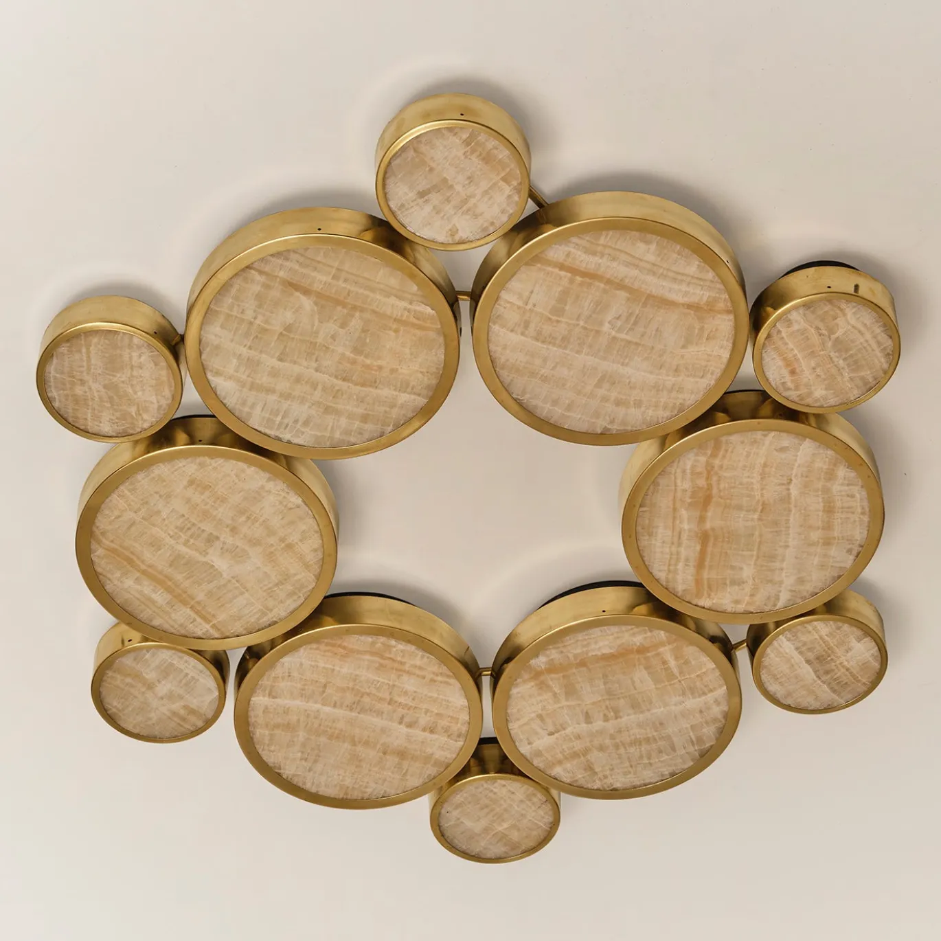 Lampadario a Soffitto Gran Costellazione Cassiopea in Ottone e Onice