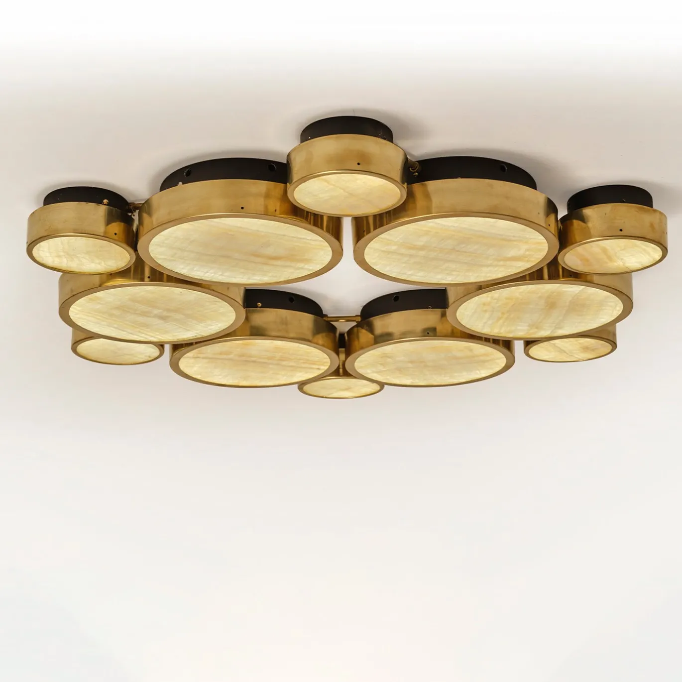 Lampadario a Soffitto Gran Costellazione Cassiopea in Ottone e Onice