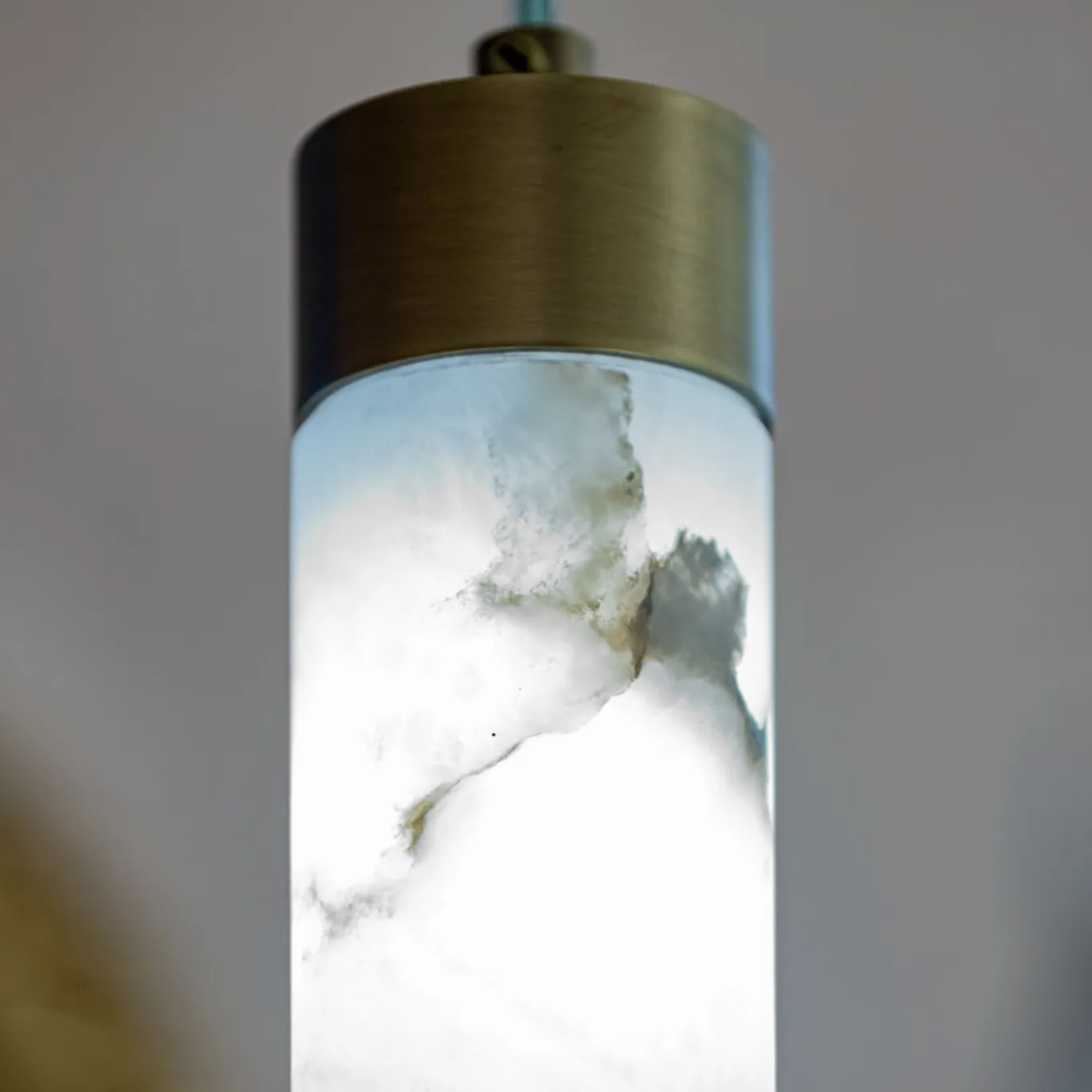Lampadario a tubi e sfere