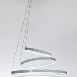 Lampadario bianco Rings Orizzontale di Valerio Cometti - V12 Design