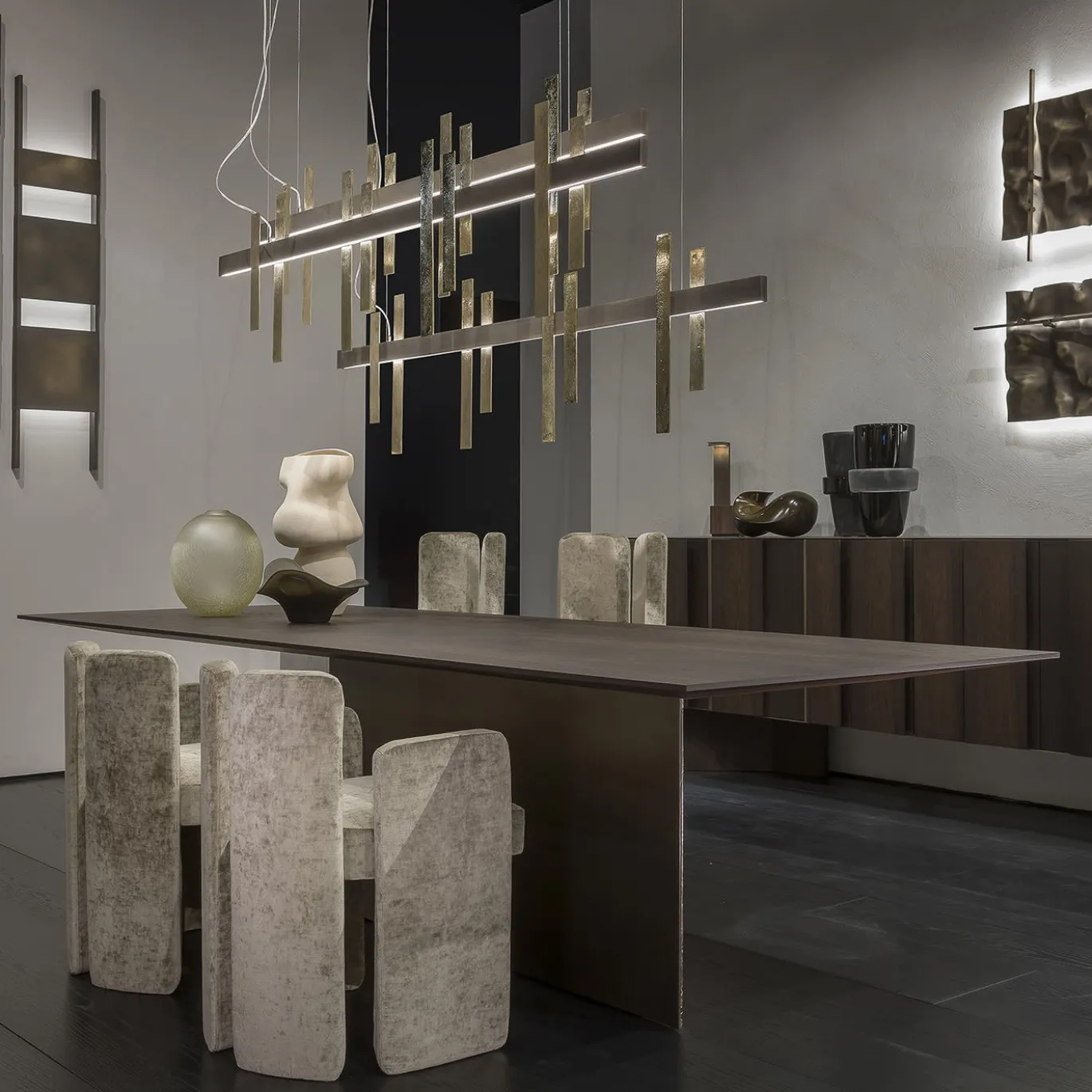 Lampadario Forest Light in ottone finitura oro e bronzo fuso