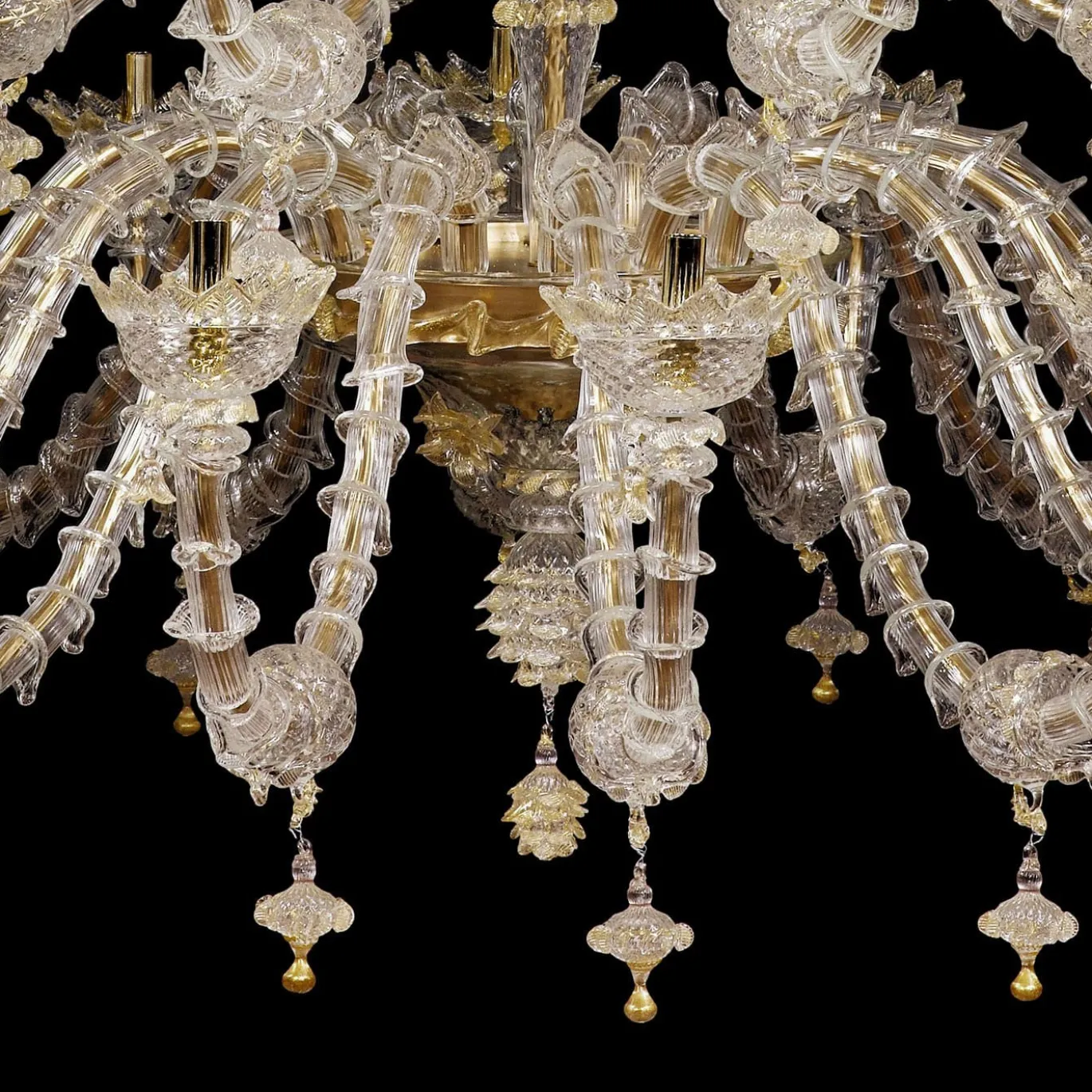 Lampadario in stile Rezzonico in oro e cristallo #2