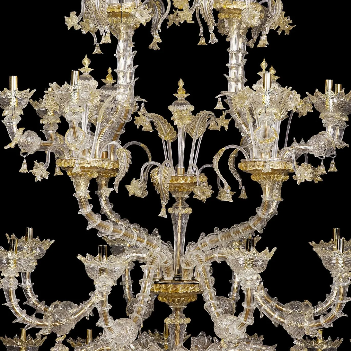Lampadario in stile Rezzonico in oro e cristallo #2