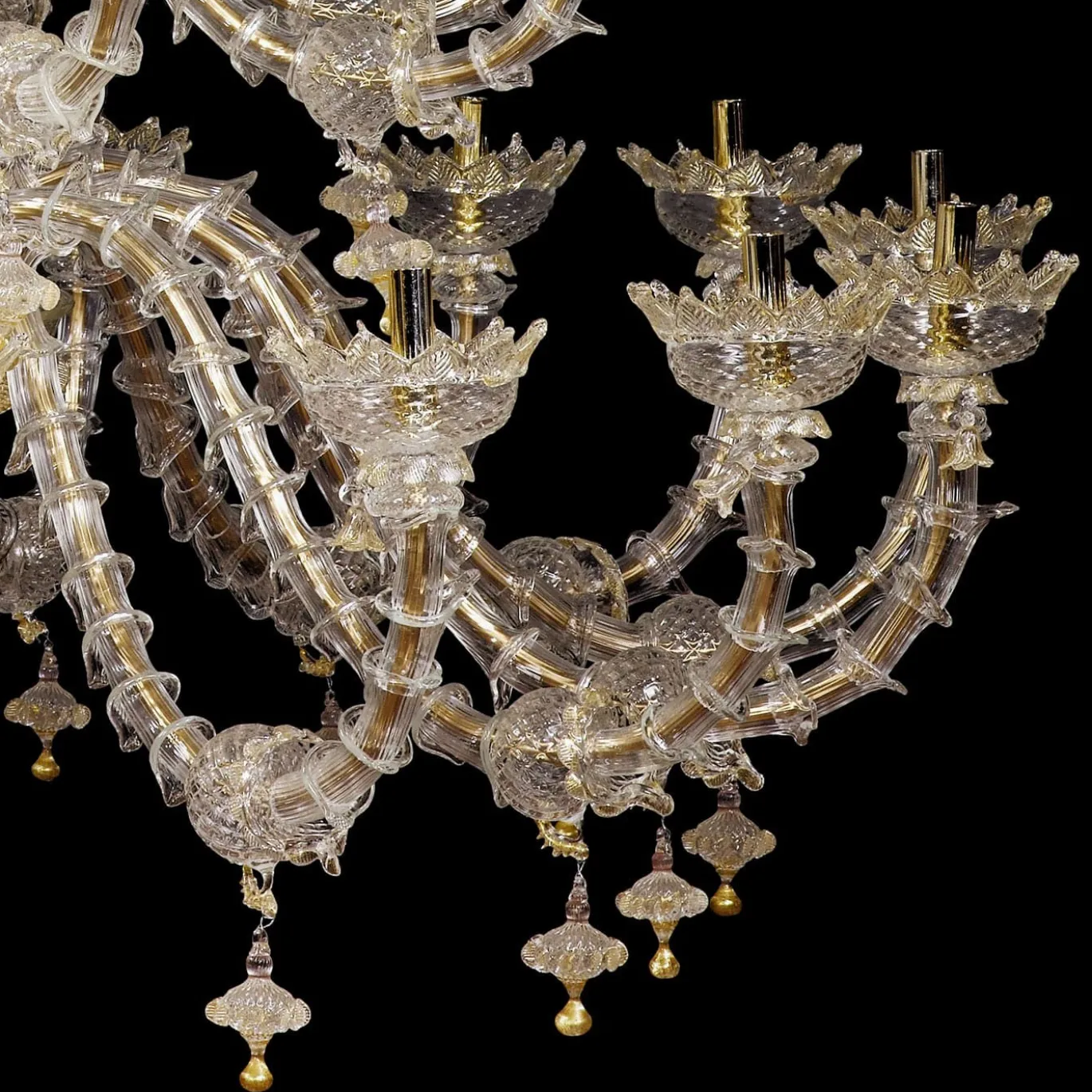 Lampadario in stile Rezzonico in oro e cristallo #2