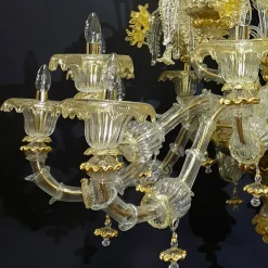 Lampadario in stile Rezzonico in oro e cristallo #3