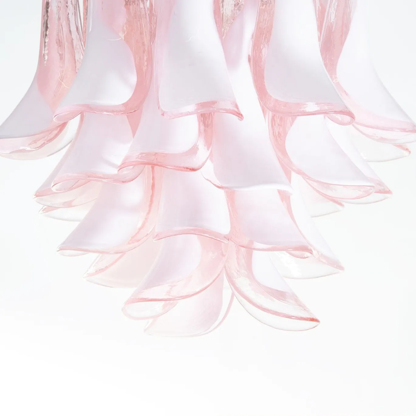 Lampadario in vetro rosa Artemide