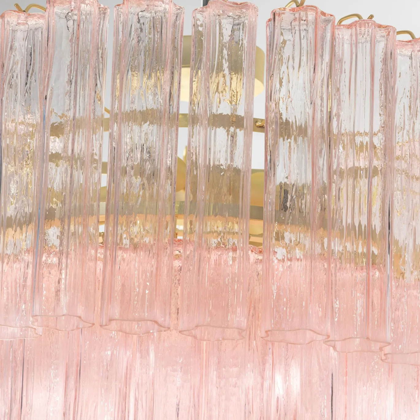 Lampadario Melba Rosa rotondo in vetro rosa