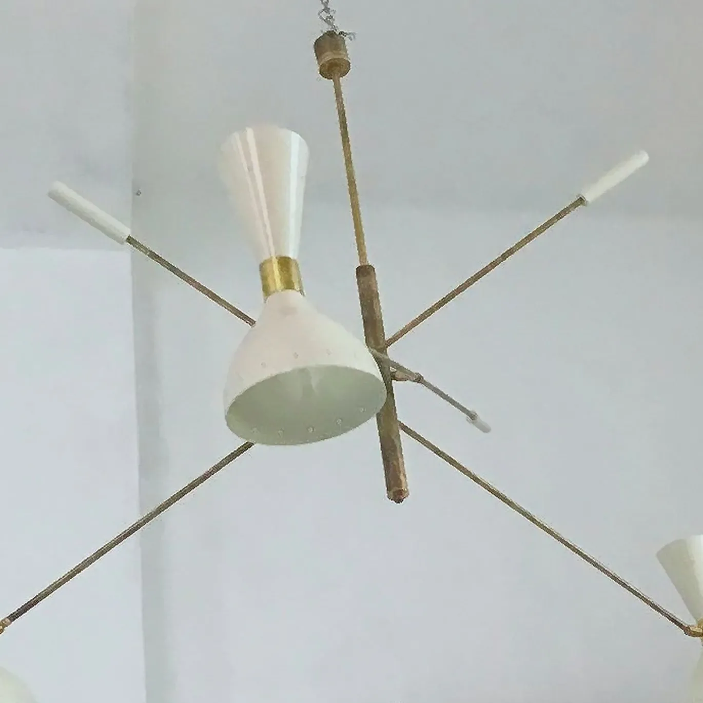 Lampadario regolabile a 3 bracci in ottone e avorio Contrappeso