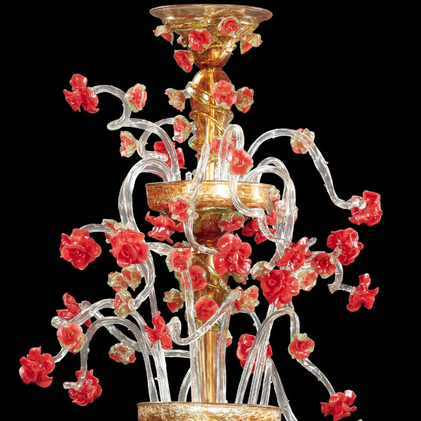 Lampadario rosso e oro in stile Rezzonico