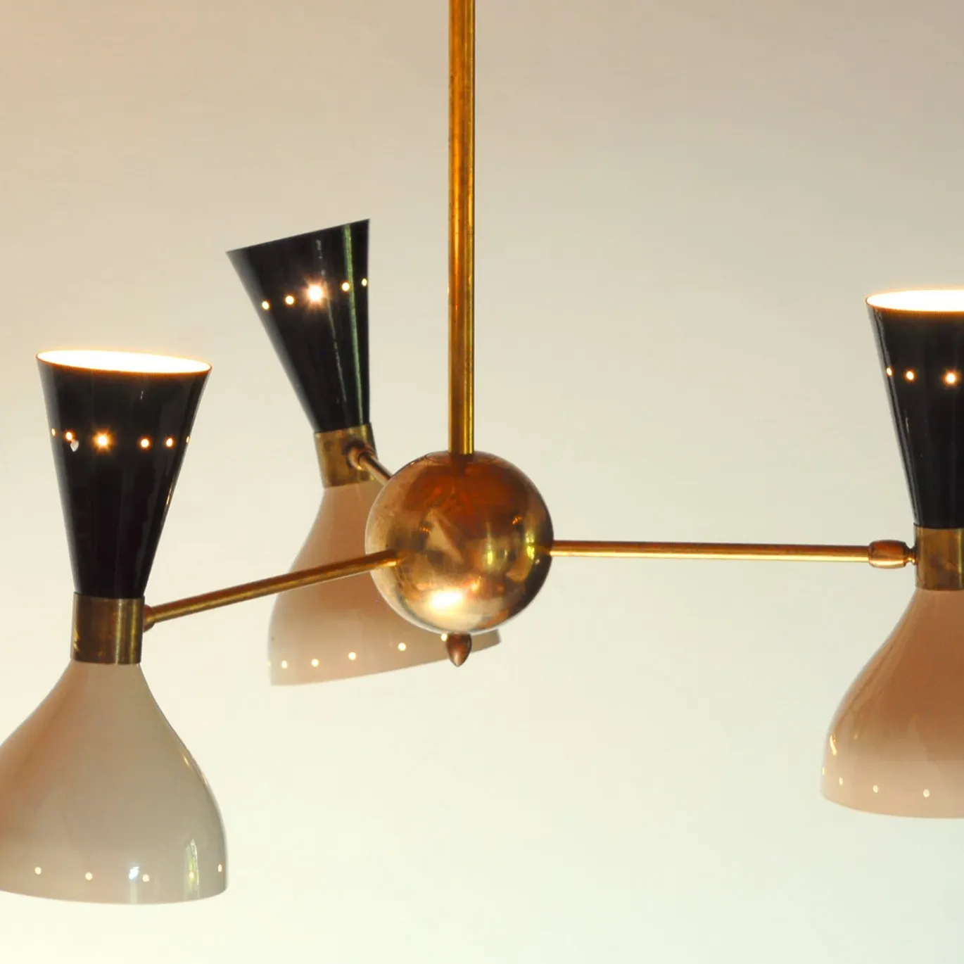 Lampadario Simmetrico a 3 bracci in ottone