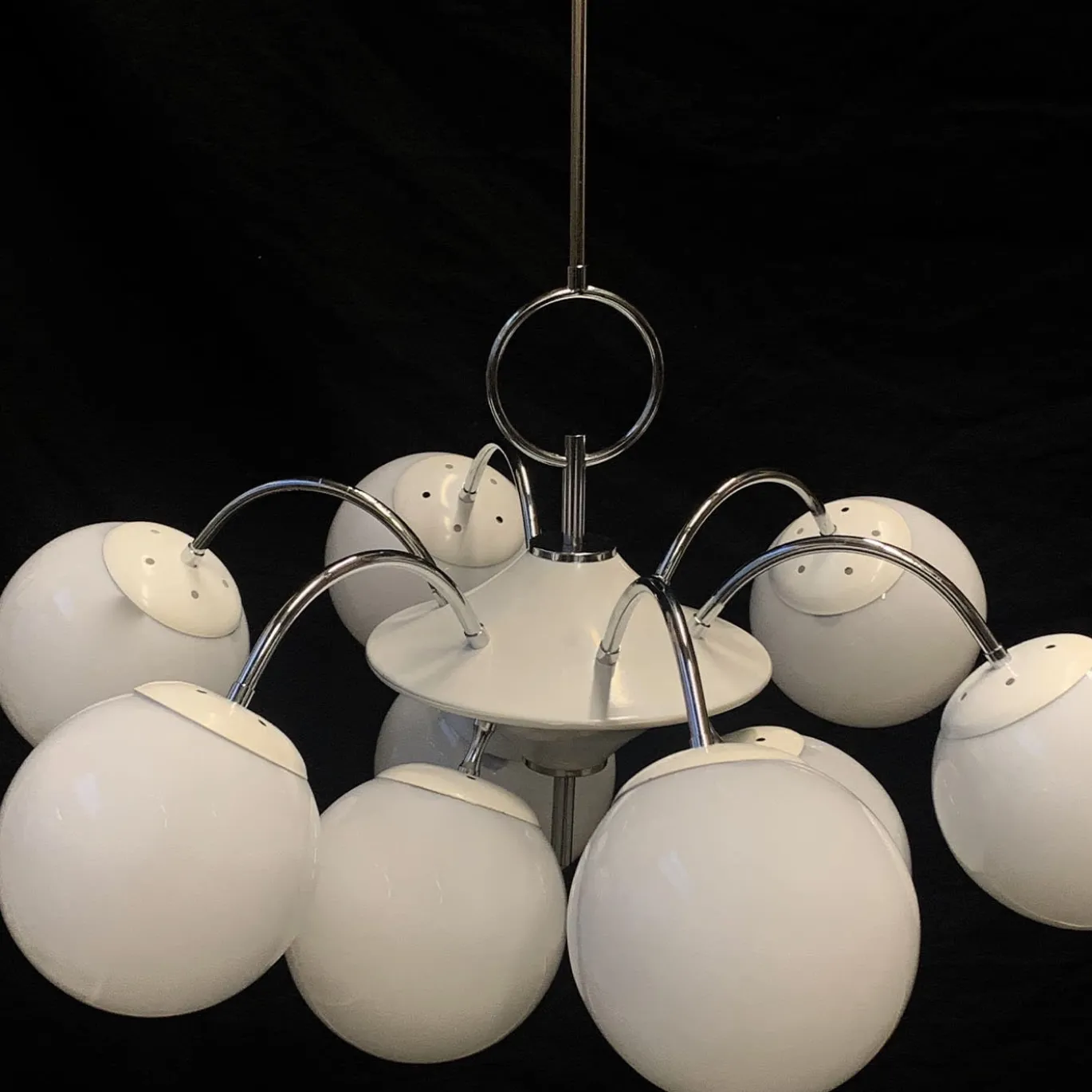 Lampadario Stilnovo a 9 luci cromate