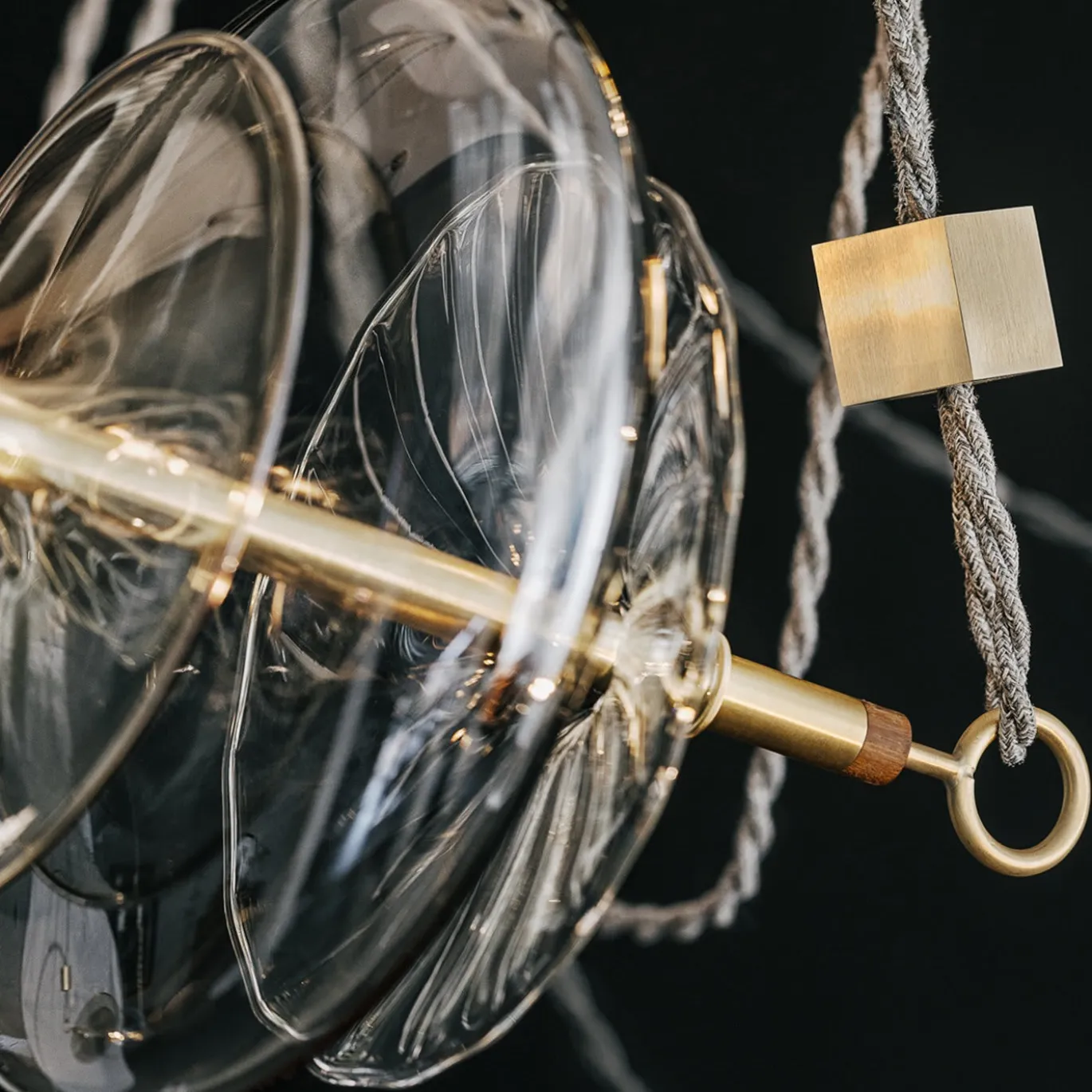 Lampadario Trapezi 6 Luci in Ottone Tonalit� Neutre