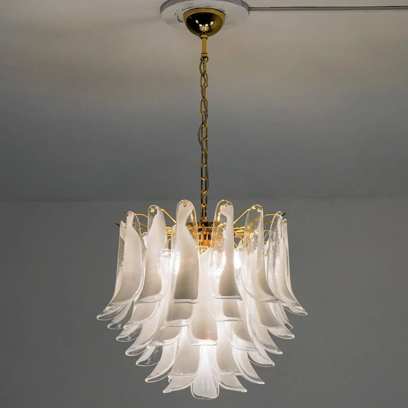 Lampadario Veneziana a 5 piani con 41 Elementi in Vetro Opalino