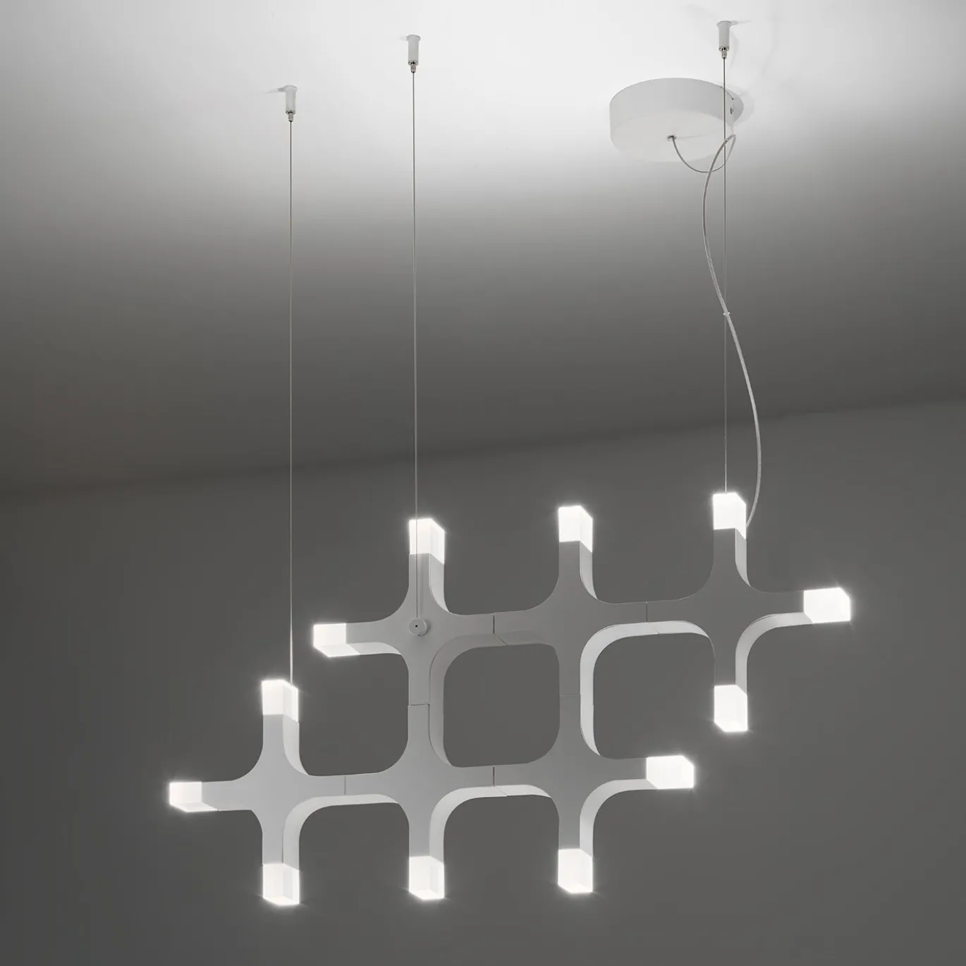 Lampadario Verticale Galaxy Bianco Opaco
