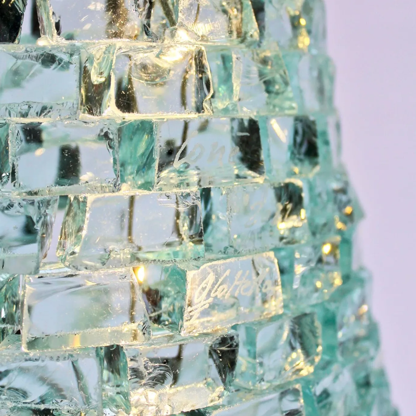 Lampada scultorea in vetro verde Conè